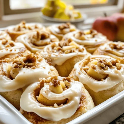 Homemade apple cinnamon rolls are the epitome of comfort food, merging the delightful flavors of fall with the warm, comforting embrace of freshly baked goods. Imagine sinking your teeth into a soft, fluffy roll, bursting with sweet apple filling and a hint of cinnamon, all topped with a luscious cream cheese frosting. These rolls are not just a treat for the taste buds; they create an inviting aroma that fills your kitchen, making them perfect for gatherings, a cozy breakfast, or a decadent dessert.